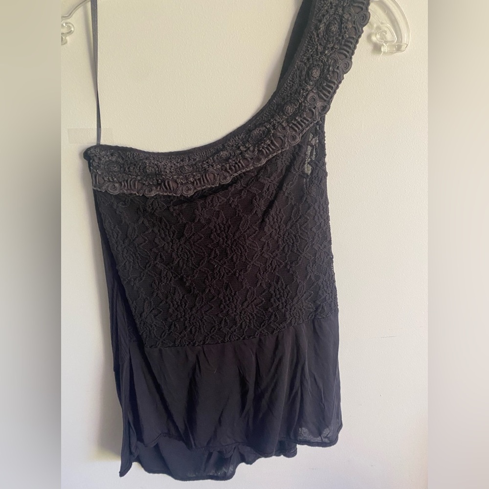 New Romantics by Free People one shoulder lace black top NWT sz small